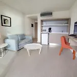 Riviera Vista Hotel