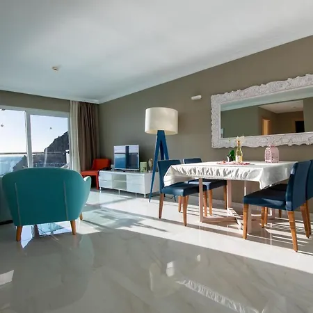 Riviera Vista 3*