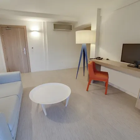 Aparthotel Riviera Vista 3*