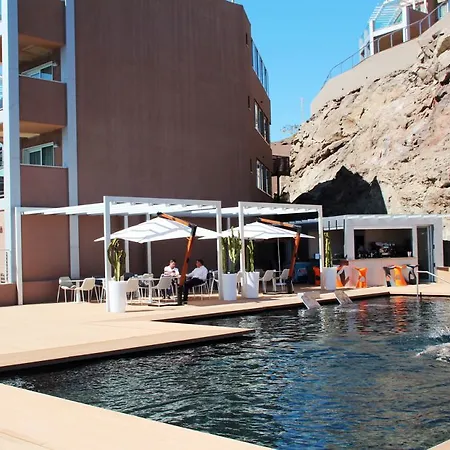 Riviera Vista 3*