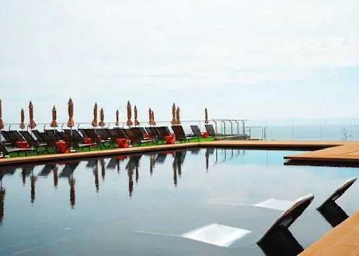 Riviera Vista Отель 3*