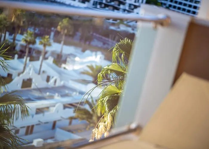 Riviera Vista Отель