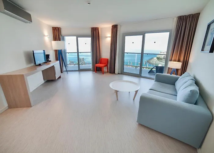 Отель Riviera Vista